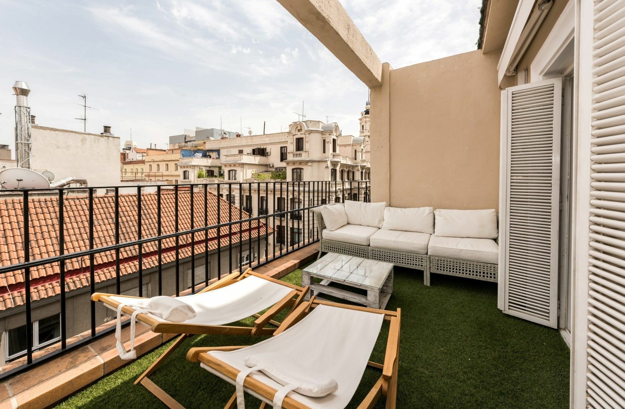 Gran Via Terrace Center Apartment